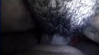 작은 카프리스 새끼와 함께 사람입니다. 여군 포르노