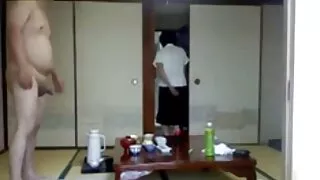 젊은이 린은 그녀의 애인에 의해 스타킹 포르노 좆된다..