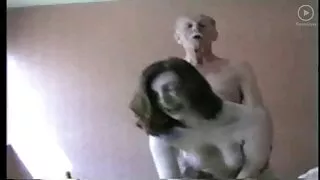 칼랄라는 튜브 포르노 캐스팅에서 에이전트에 의해 좆된다..