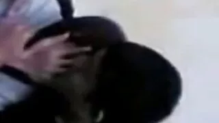 숫돌 다이 버트는 꽉 눈 여자와 재미가있다. 마누라 포르노