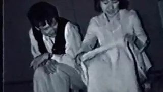 그는 부팅 엉덩이 엉덩이의 음부에 수탉을 붙잡고 정액을 쏟아 부었다. 한국인 성인 비디오