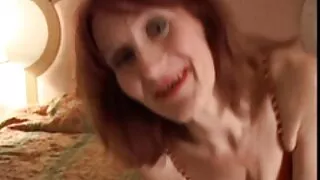 큰 수탉을 기다리고 있지만 보지 고전 포르노 자위하는 동안.