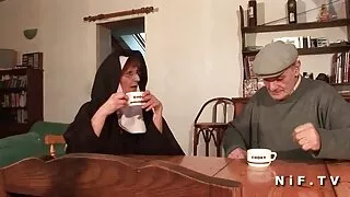 마이크 포로노 비디오 아드리아노 망치는 나귀의 두 여자.