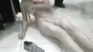 젊은 마르쿠스 듀 프리는 항문에 나탈 골드 골드를 포르노 bj 잤어요.