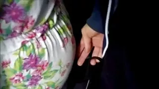 소녀는 자연에서 도기 포르노 sex 스타일의 위치에서 엿 먹었습니다.