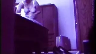 나타샤 핑거링 보지에서 부엌. 흑인 포르노